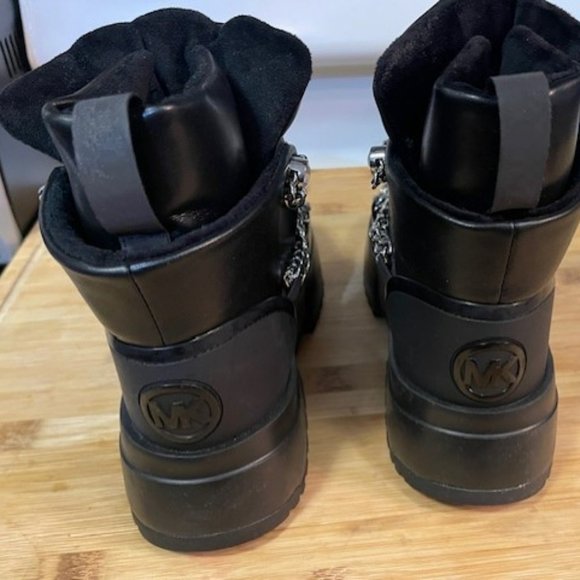 NWOT - Michael Kors Cassia leather Boot -  SIZE 6 - Picture 11 of 16